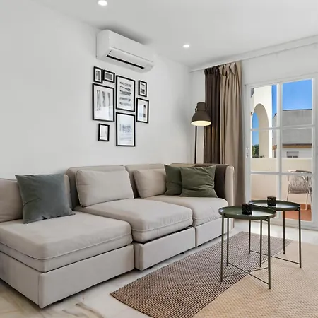 Apartman Retreat In By Costarentals - Ref 78 *